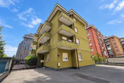 Casa in vendita, Via Gabriele D'Annunzio, Lecco