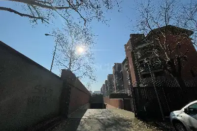 Box in vendita, Via Giambellino, Milano