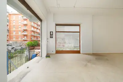 Negozio in affitto, Via dei Durantini, Roma