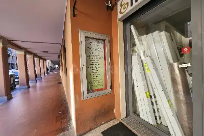 Negozio in vendita, Via San Felice, Bologna