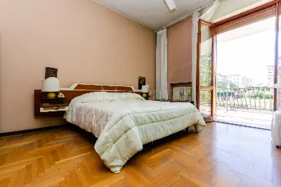 Casa in vendita, Via Lario, Milano