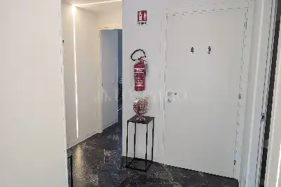 Negozio in vendita, Viale Hugo Pratt, Roma