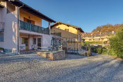 Villa Bifamiliare in vendita, Via Cerdosso, Marchirolo