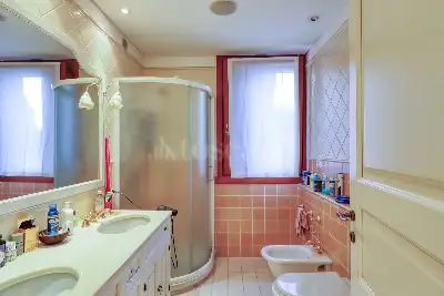 Casa in vendita, Via Matteotti, Porto Ceresio