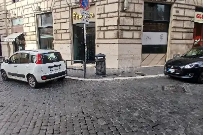 Negozio in vendita, via Panisperna, Roma