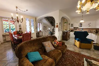 Villa Plurifamiliare in vendita, Via Monte Grappa, Nave