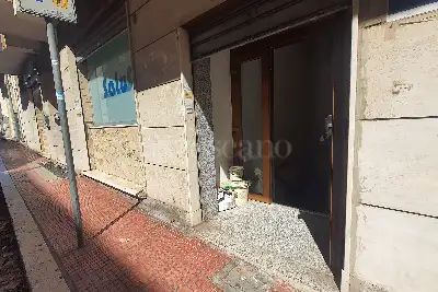 Laboratorio in vendita, Via Cadorna , Civitavecchia