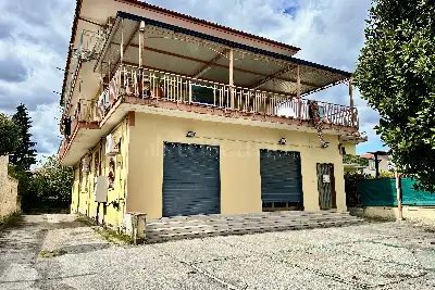 Negozio in affitto, Via Guglielmo Marconi, Caserta