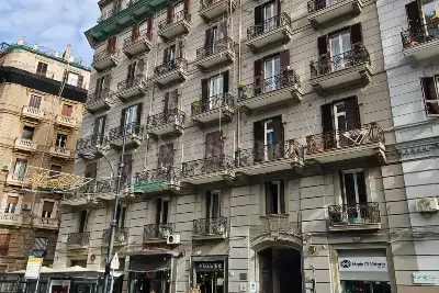 Casa in vendita, Via Santa Lucia, Napoli