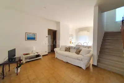 Villino a Schiera in affitto, Via Copanello, Fiumicino