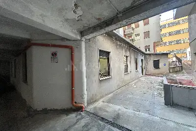 Laboratorio in vendita, Viale Cirene, Milano