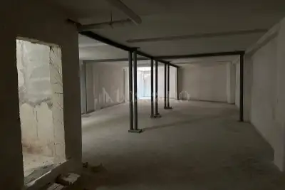 Negozio in vendita, Via Michele Garruba, Bari