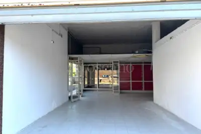 Negozio in affitto, Via del Ponte delle Sette Miglia, Roma