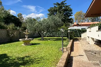 Villa Plurifamiliare in vendita, Via della Crisopa, Roma