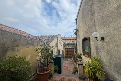 Casa Indipendente in vendita, Via Vallone, Viagrande
