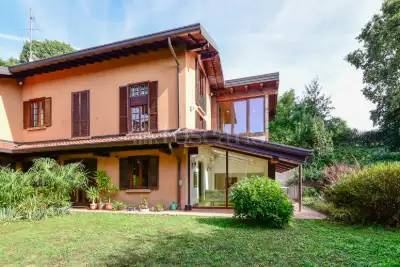 Villa in vendita, Via Salvo D'Acquisto, Appiano Gentile