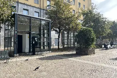 Box in affitto, Piazza Andrea Ferrari, Milano