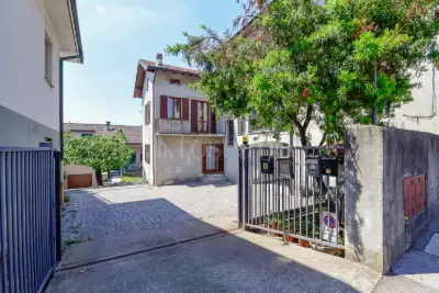 Casa Indipendente in vendita, Via Francesco Baracca, Cantù