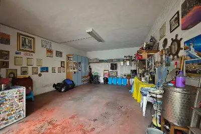 Box in vendita, Via Tuscolana, Roma