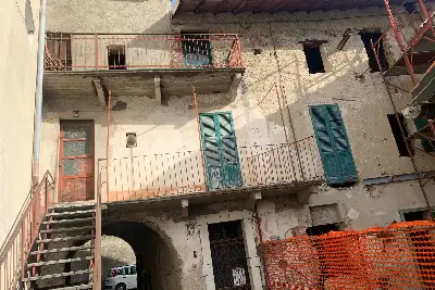 Casa Indipendente in vendita, Via Roma, Brezzo di Bedero