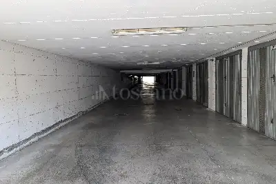 Box in vendita, Via Raffaello Arcangelo Salimbeni, Roma