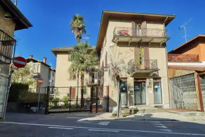 Casa in vendita, Via Dante, Marchirolo