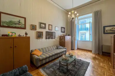 Casa in vendita, Piazza Giuseppe Garibaldi, Napoli