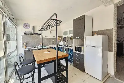 Villino a Schiera in vendita, Via Lago di Como, Pomezia