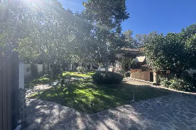 Villa in vendita, Via Torcegno, Roma