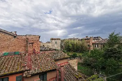 Casa in vendita, Via Stalloreggi, Siena