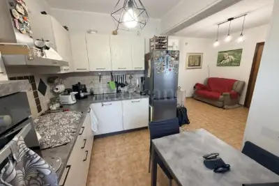 Casa in vendita, Piazzale Aldo Moro, Pomezia