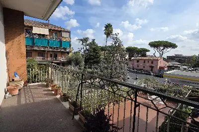 Casa in vendita, Via Portuense, Roma