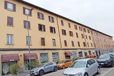 Casa in vendita, Via Varesina, Milano