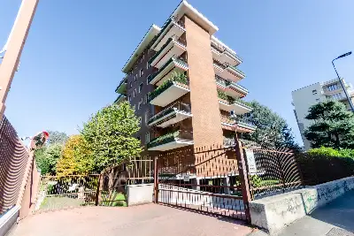 Casa in vendita, Via Lario, Milano