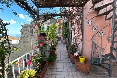 Attico in vendita, Via Giuseppe Mancinelli, Napoli