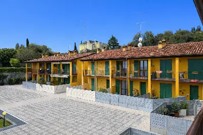 Casa in vendita, Via Cornale, Soiano del Lago