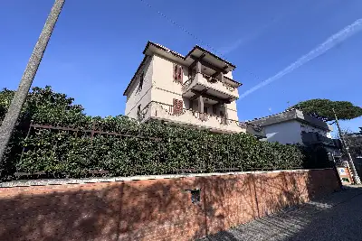 Palazzo in vendita, Via Emilia, Nettuno