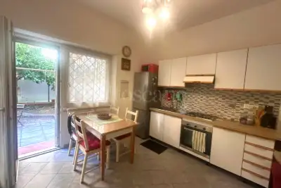 Casa in vendita, Via Raffaele de Cosa, Roma