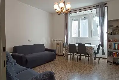 Casa in vendita, Via Ugo Betti, Milano