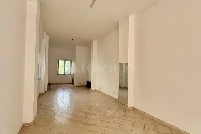 Negozio in vendita, via Francesco Tedesco 440, Avellino, Avellino