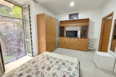 Casa in vendita, Via Britannia, Roma