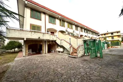 Villino a Schiera in vendita, Via Della Resistenza, Scafati