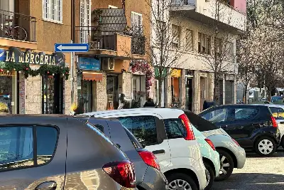 Negozio in vendita, Via Enrico Fermi, Roma