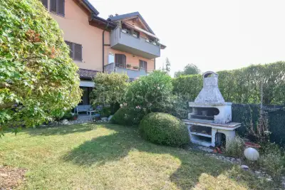 Casa in vendita, Via Gerna, San Fermo della Battaglia