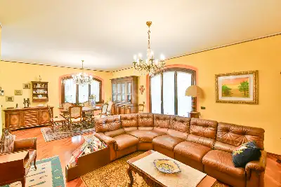 Villa in vendita, Via Edmondo De Amicis, Fino Mornasco