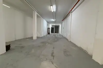 Magazzino in vendita, Via Arturo Graf, Palermo