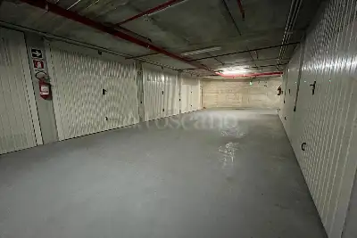 Box in vendita, Via Alessandro Manzoni, Napoli