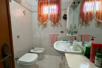 Villa in vendita, Via Taleggio, Roma