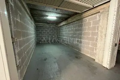 Box in vendita, Via Alessandro Manzoni, Napoli