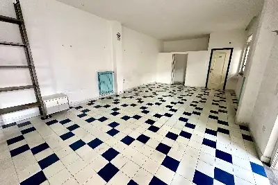 Negozio in affitto, Via Leonardo da Vinci, Scafati